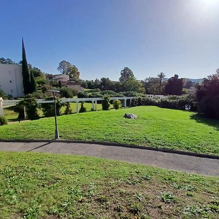Appartement Grimaud Bord De Mer Екстер'єр фото
