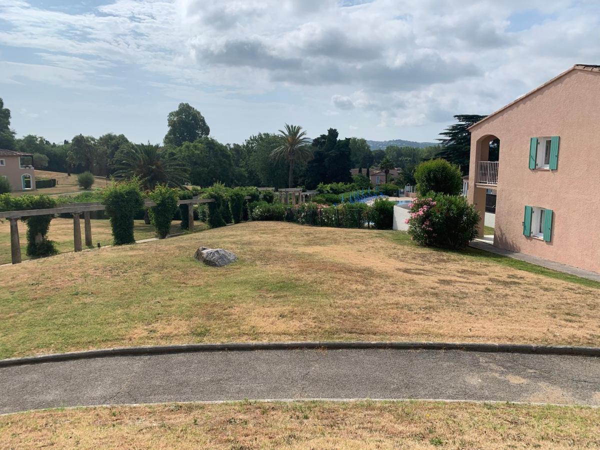 Appartement Grimaud Bord De Mer Екстер'єр фото